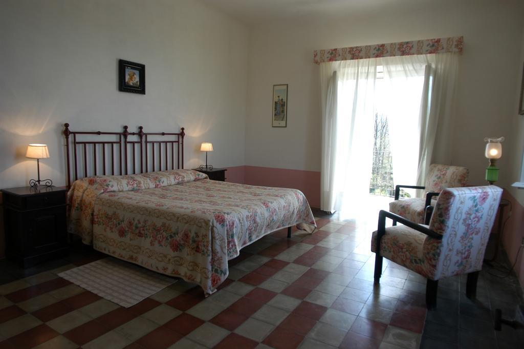 Villa Valle Maira, Agriturismo Nel Parco Dei Nebrodi Tortorici Zimmer foto